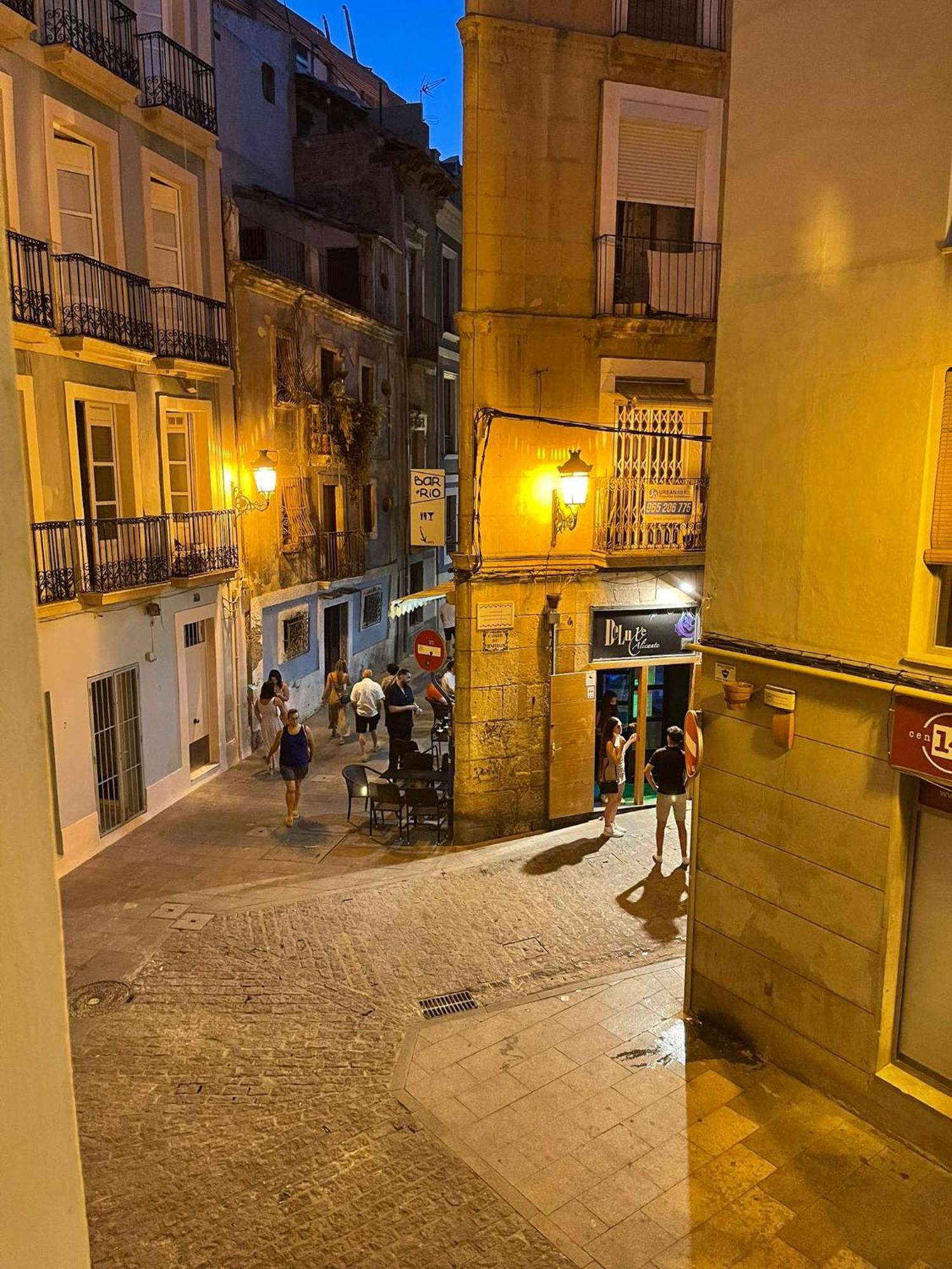 Piso Casco Historico Alicante Exteriör bild